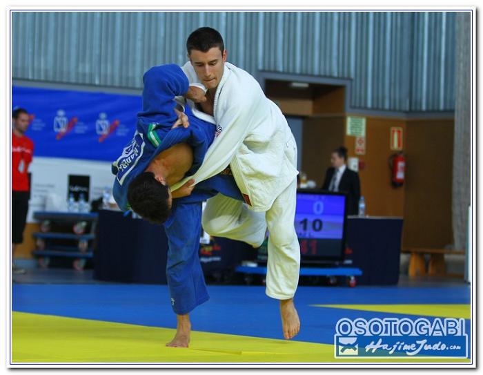 CEU 2011 100135